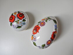 Kalocsai mintás kézzel festett porcelán ékszertartók, 2 db.