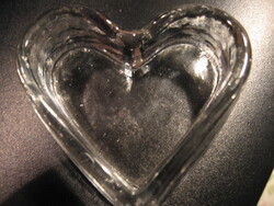 Szív alakú üveg gyertyatartó, mécsestartó, tálka