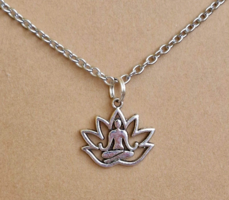Belső Béke – Kézműves Lótusz Medálos Nyaklánc