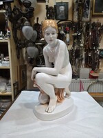 Ó-herendi nöi akt figura