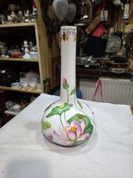 Herendi lótuszvirág és pillangó mintás porcelán váza