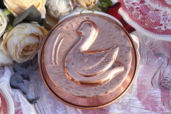 Vörösréz  sütő ,birsalma forma