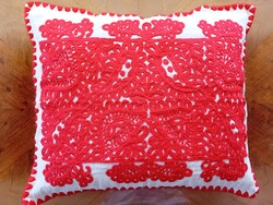 Erdélyi gazdagon hímzett írásos  díszpárna