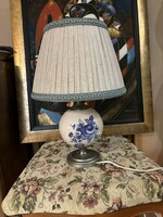 Porcelán asztali lámpa