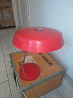 Szarvasi Bauhaus jellegü asztali lámpa