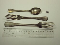 Antik vegyes evőeszköz készlet része 2 db villa, 1 db teáskanál, mokkáskanál Alpacca Alpakka