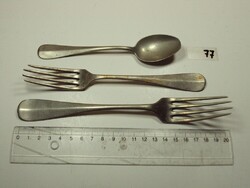 Antik vegyes evőeszköz készlet része 2 db villa, 1 db teáskanál, mokkáskanál Alpacca Alpakka