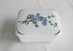 Hollóházi porcelán kék virágos bonbonier doboz
