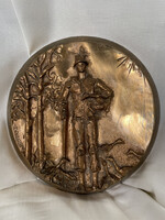 Bronz falidísz Ludas Matyi, Józsa Lajos műve