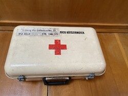 Nagy méretű Retró Rico Elsősegély Láda IV. (MSZ 13553) – Veterán autóba