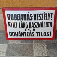 Domborított zománctábla