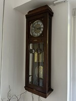 Gyönyörű régi falióra