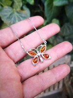 Szépséges pillangós borostyán köves ezüst nyaklánc