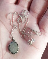 Apró antik fénykép, gyógyszer vagy kegytárgy tartó ezüst medàl+ lànc