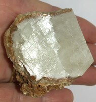 Gyönyörű nagy hegyikristály egykristály ásvány kvarc kristály  gyémánt fényű geóda