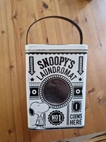 Snoopy peanuts mosoportartó nagy fém doboz.