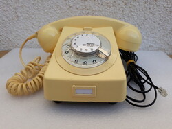 CB76 MM Cream-colored Rotary Dial Telephone