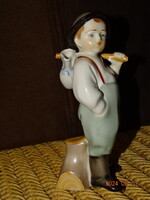 MODELLŐR: SINKÓ A. ZSOLNAY  PORCELÁN KORSÓS KIS FIÚ LEGÉNYKE VIZES KANCSÓVAL HIBÁTLAN !!!