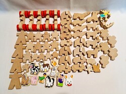 Natúr fa (némelyik ragasztott képpel) figurális gyerek építő kocka 1,4 kg