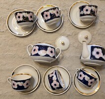Porcelánkészlet 6 db. teáscsésze alátéttel, 1 cukortartó és 1 teáskanna