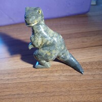 Ásványkő dinoszaurusz
