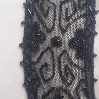 Gyöngyökkel kivarrt régi tüll öv  /keskeny hosszúkás ruha disz