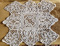 Szecessziós terítő VERTCSIPKE vert csipke 61 CM ASZTALKÖZÉP MAGYAR APRÓLÉKOS FILIGRÁN KÉZIMUNKA