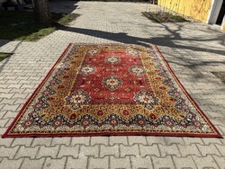 Hatalmas puha régi gépi szőnyeg