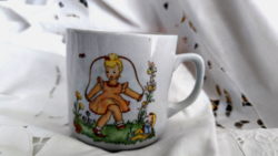 Vintage, Zsolnay mesejelenetes, hintázó kislány és törpe mintás csésze, bögre 41.
