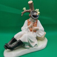 Zsolnay  porcelán  Furulyázó juhász figura