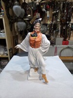 Herendi táncoló paraszt figura