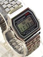 Kiváló állapotú hibátlanul működő retro quartz óra a 80-as évekből