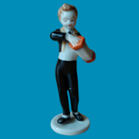 Hollóházi porcelán harmonikás fiú figura