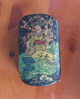 Japán lakkozott dobozka