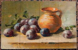 Művészeti képeslap festményről - csendélet, korsó szilvákkal /Grosz Dávid és fia kiadvány Miskolc