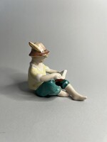 Kőbányai, drasche olvasó fiú figura, Balogh Béla tervezte