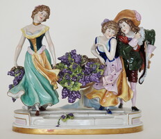 Sitzendorf porcelán 3 alakos szüreti mulatság