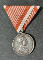 FERENC JÓZSEF KISEZÜST VITÉZSÉGI ÉREM  PÓTOLT SZALAG ! !