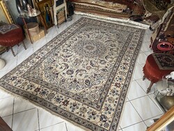 Kézi Csomózású Nain Perzsaszőnyeg  200x300