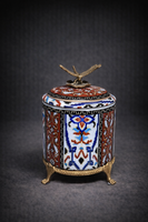 Antik stílusú porcelán és bronz bonbonier, doboz , ékszertartó, ékszerdoboz