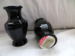 Régi vintage fekete opalin üvegből készült mini váza pár Luminarc France