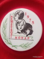 Retro Vintage Nőnapi tejüveg doboz 1975 / Retro pipere doboz/Puderes doboz