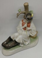 Zsolnay porcelán Furulyázó juhász!