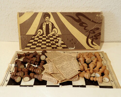 Régi retro vintage sakk készlet fa figura bábu tábla papírrégiség Triál 1970-es évek sakkfigura