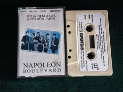 Napoleon Boulevard Júlia nem akar a földön járni műsoros kazetta MC (1980-90').