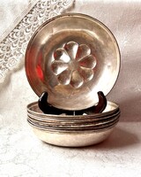 Antik ezüstözött alpakka kenyér kosár v. pudingos tálak jellegzetes virág alakú dombornyomással 6db