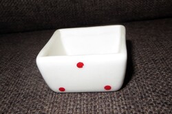 Régi pici retró porcelán konyhai tároló 4 x 4 x 2 cm fehér piros pöttyös