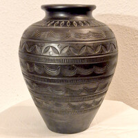 Mohács H.J. Nagyméretű öblös kancsó, korsó, váza - fekete (M=23, D=15,5) (30.)