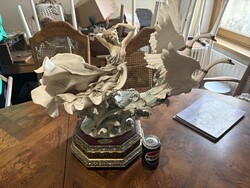 Hatalmas  Capodimonte G. Armani porcelán asztalközép Triumph of Venus 2000