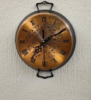 Rusztikus konyhai réz serpenyő óra.